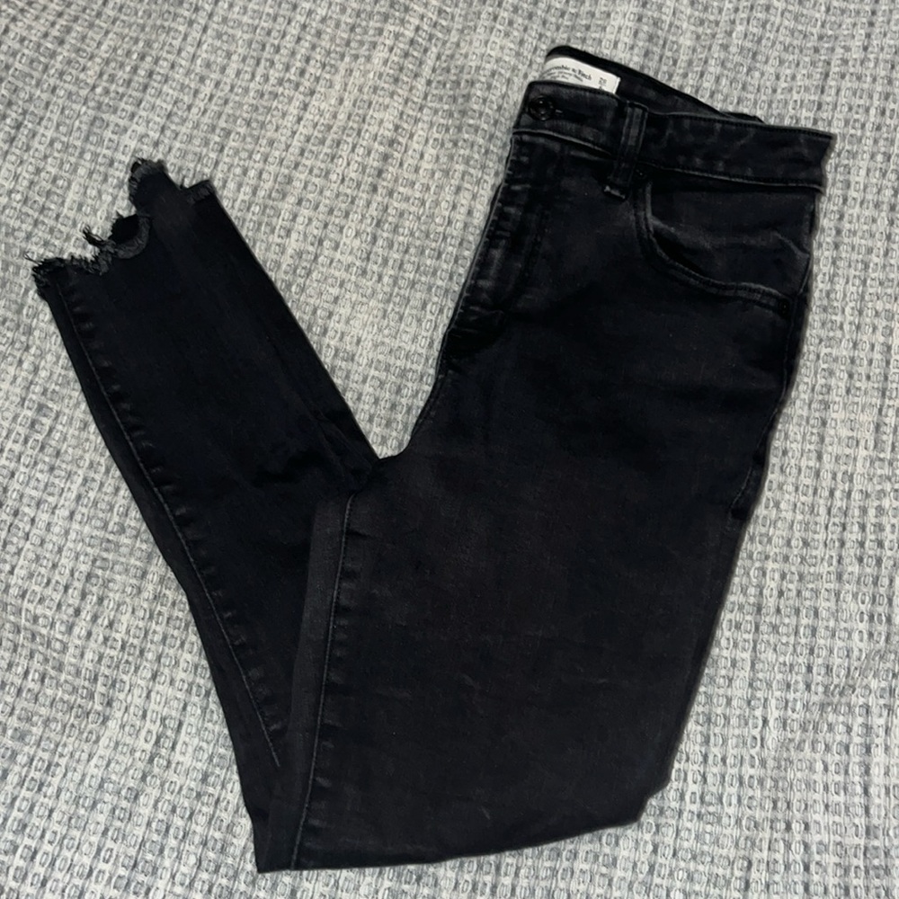 ABERCROMBIE CURVE LOVE JEANS